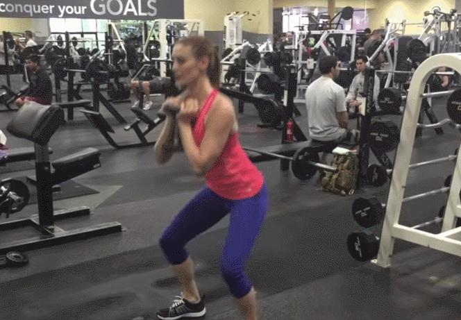 躺着练臀大肌最有效方法,弹力带练臀大肌方法