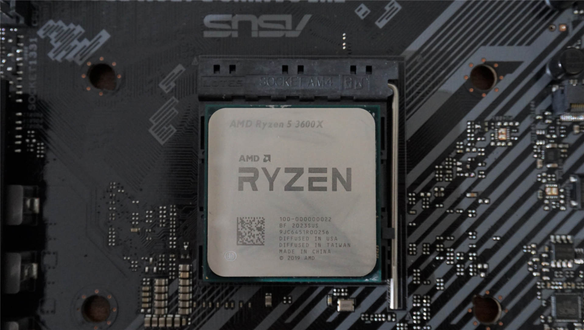 手把手教组装3000电脑最强配置,主机多显卡装机详细全过程