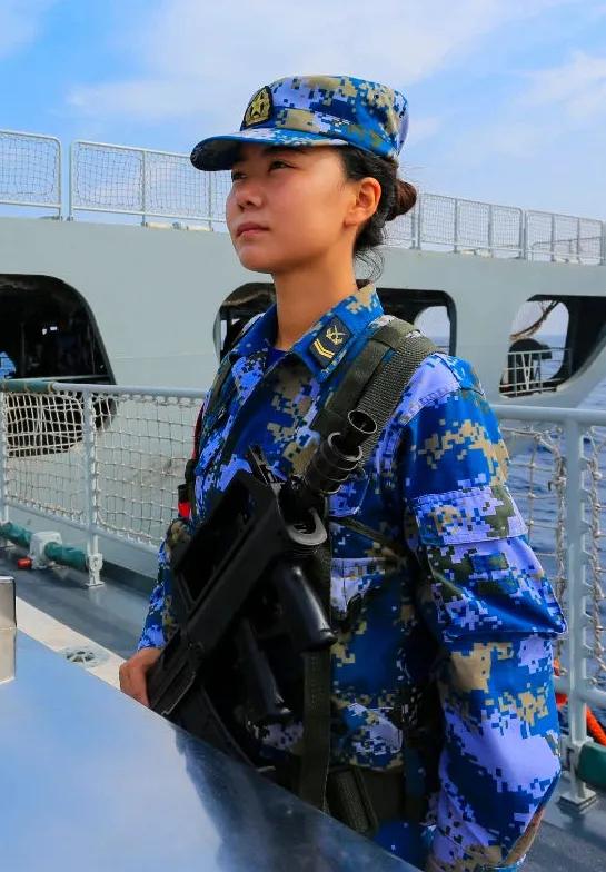 军人专门理发,军人理发型视频