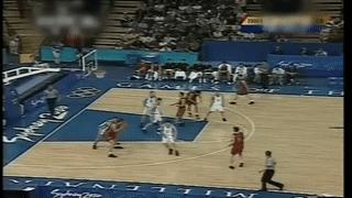 打球不要命！右胯撕裂性骨折十天就回归！要论中国最强3D他够资格