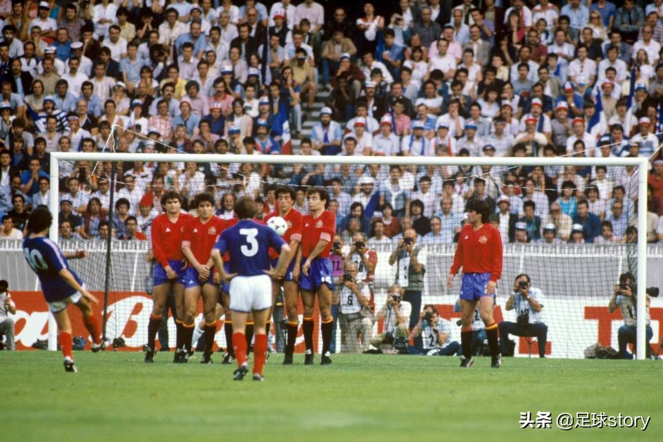 历史上最经典的足球史,回顾曾经的足球时代