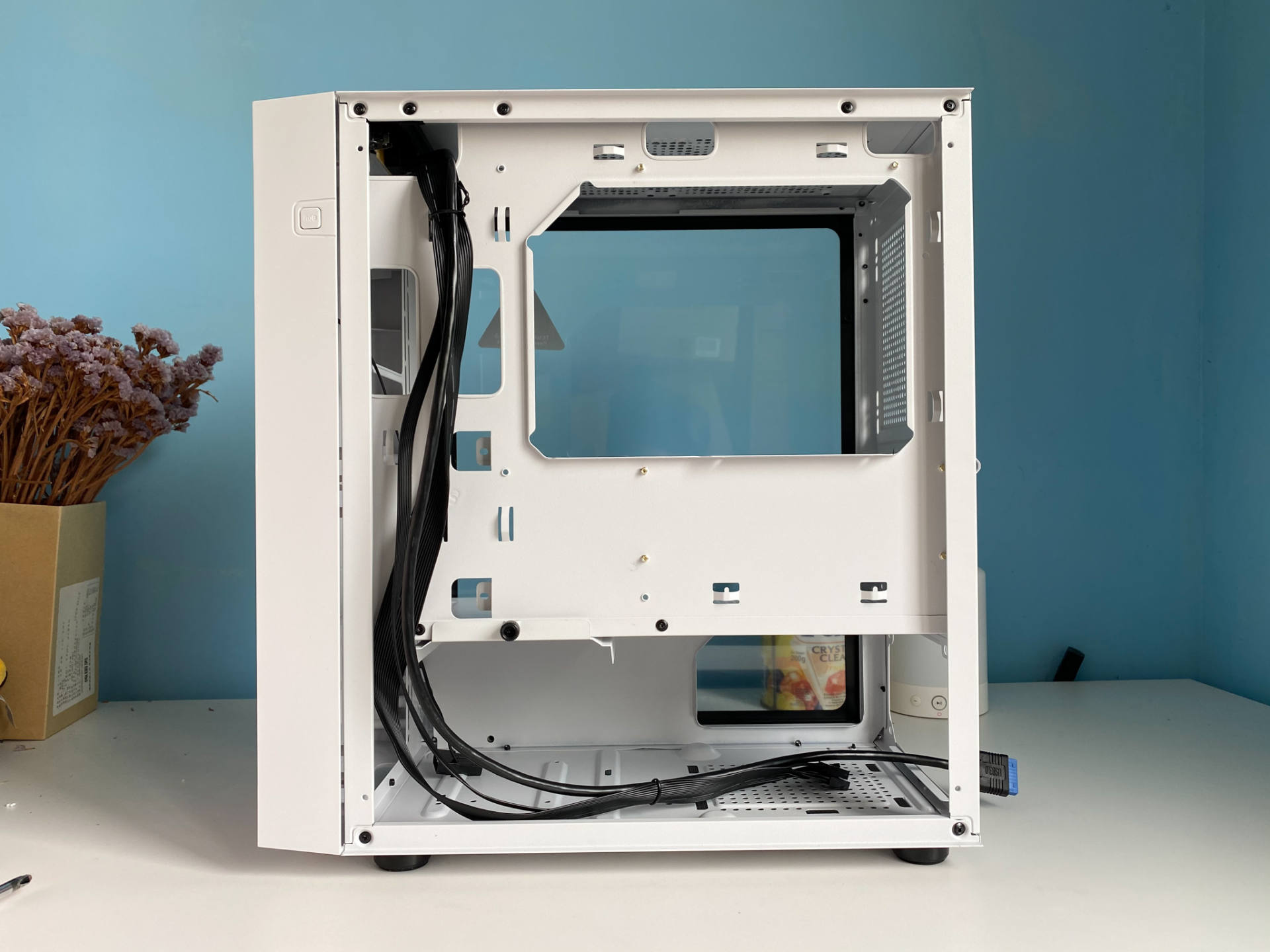 可以装240水冷的小机箱,一般什么配置电脑用水冷机箱