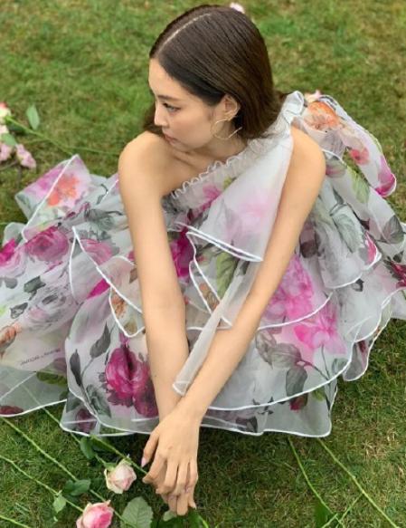 jennie和金泰妍,韩国女solo人气前十名