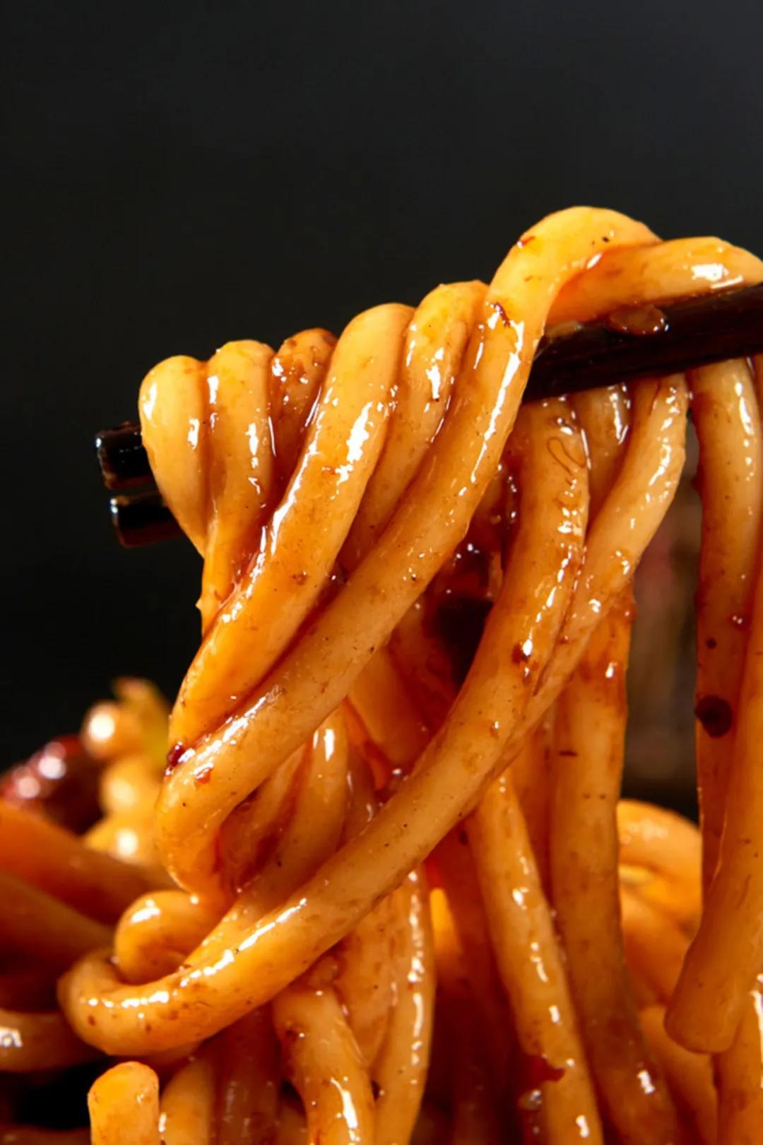 喀什比较好的烤羊肉店,喀什烤羊肉最好吃的地方