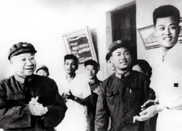 开国将军和元帅待遇区别,开国元帅大将中将少将名单