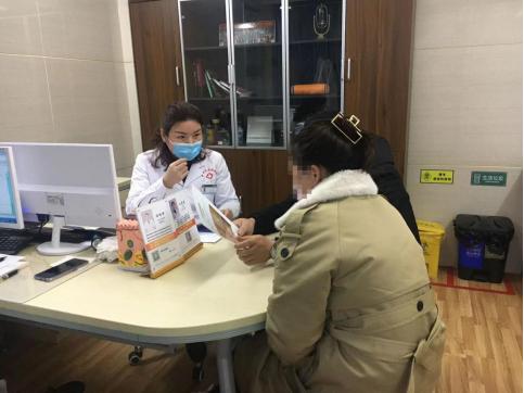 眼睛周围部位长满汗管瘤,眼睛旁边汗管瘤的根治方法