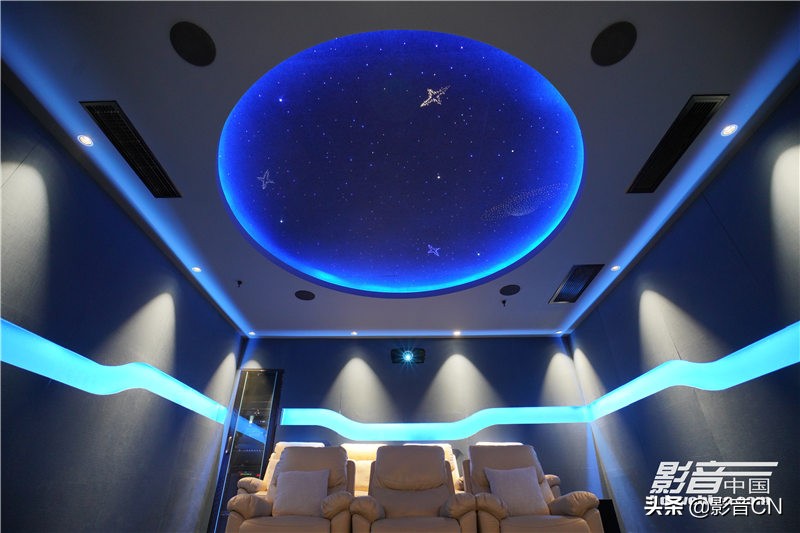 上海丰庭影音EarthquakeSound（大地震）影院：经典科技风