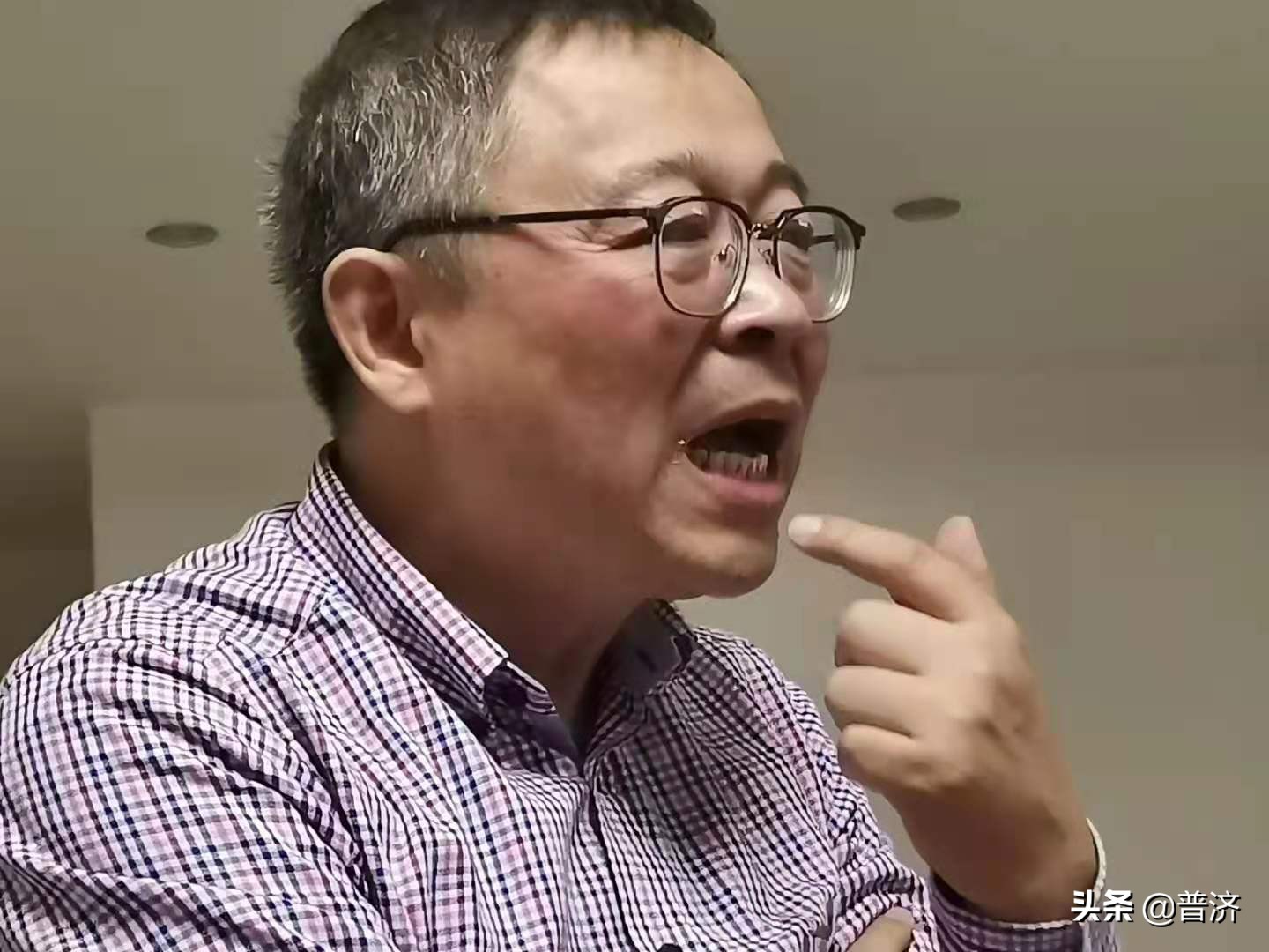 一款口粮酒,*引勾**出来两位高人,白酒江湖的大神级人物您认识吗?