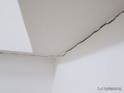天花板漏水掉皮解决方法,天花板漏水脱皮咋办