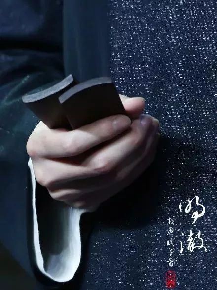 七月念“雀”,意思是七月像小鸟一样飞走了