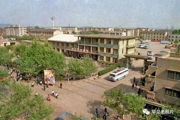 南京相隔百年的照片,南京城景对比图