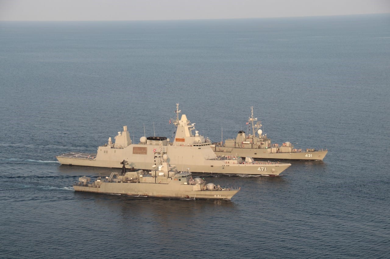 泰国海军演练反舰攻击 (泰国举行中韩对抗赛)