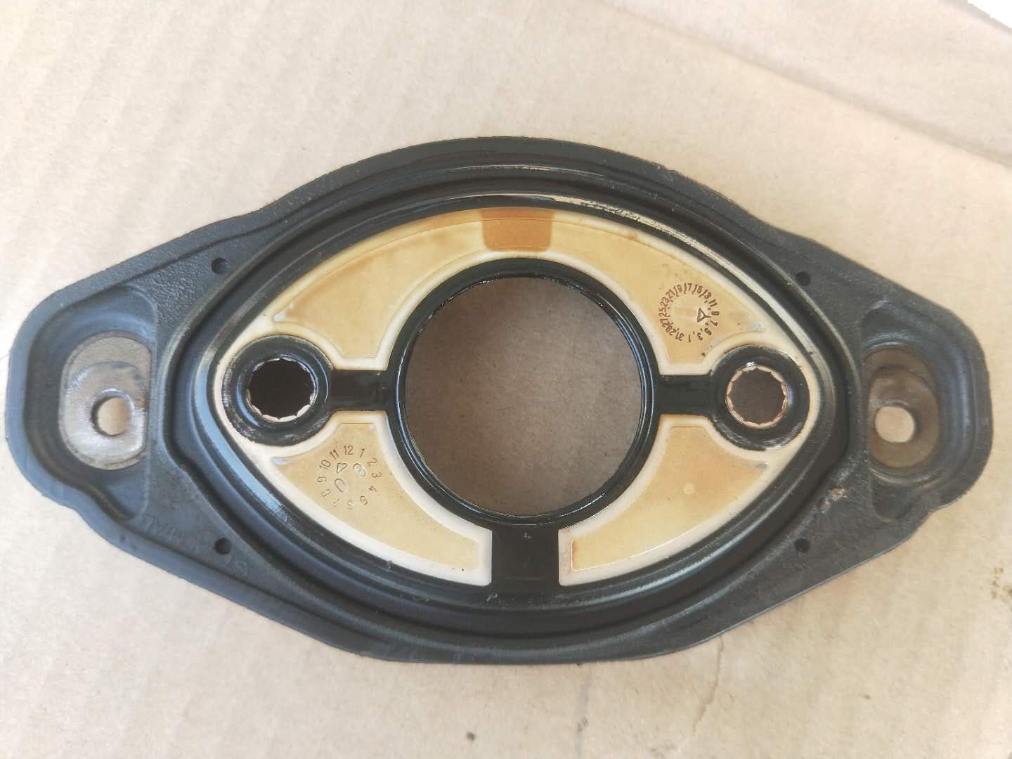 2010款宝马523发动机漏油,宝马523li发动机维修翻新