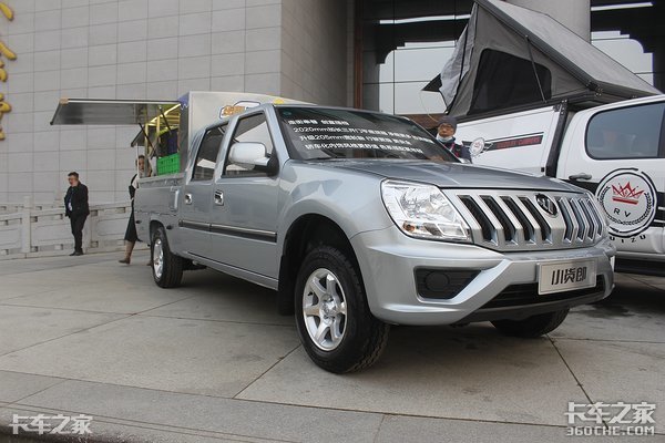 福田小货郎皮卡评测,福田小货郎皮卡和长安神骐f30对比