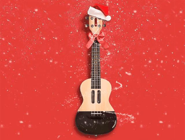 只需十分钟小白也能钢琴弹唱,智能尤克里里新手入门教程