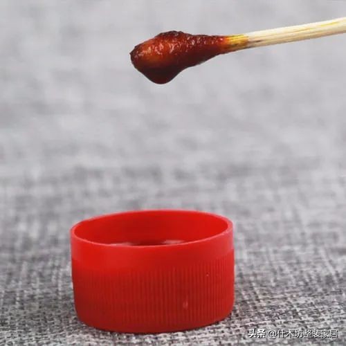 家具发黑发霉是什么原因引起的,家具晒变色了怎么处理