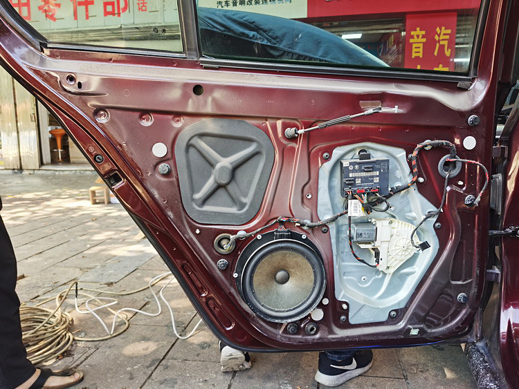 斯柯达昊锐喇叭更换,斯柯达昊锐车载音乐