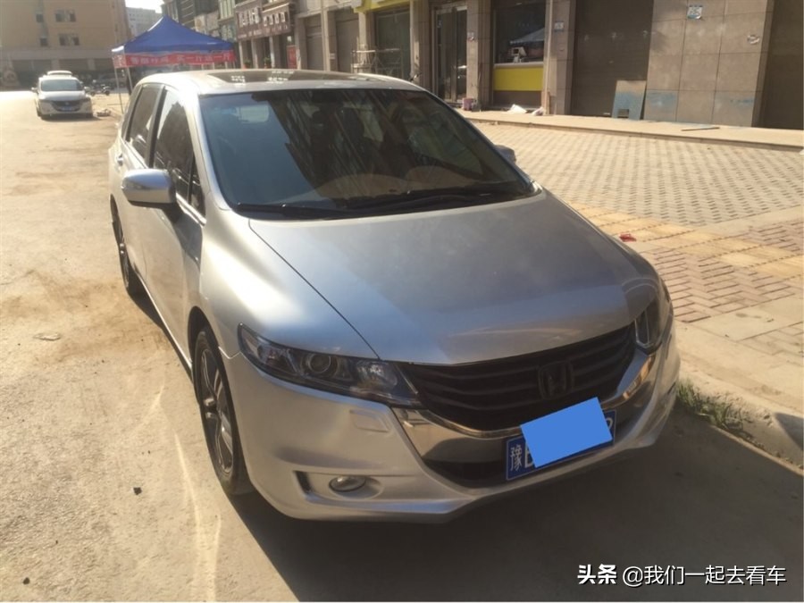 朋友买了台118万的车,朋友10万买的车