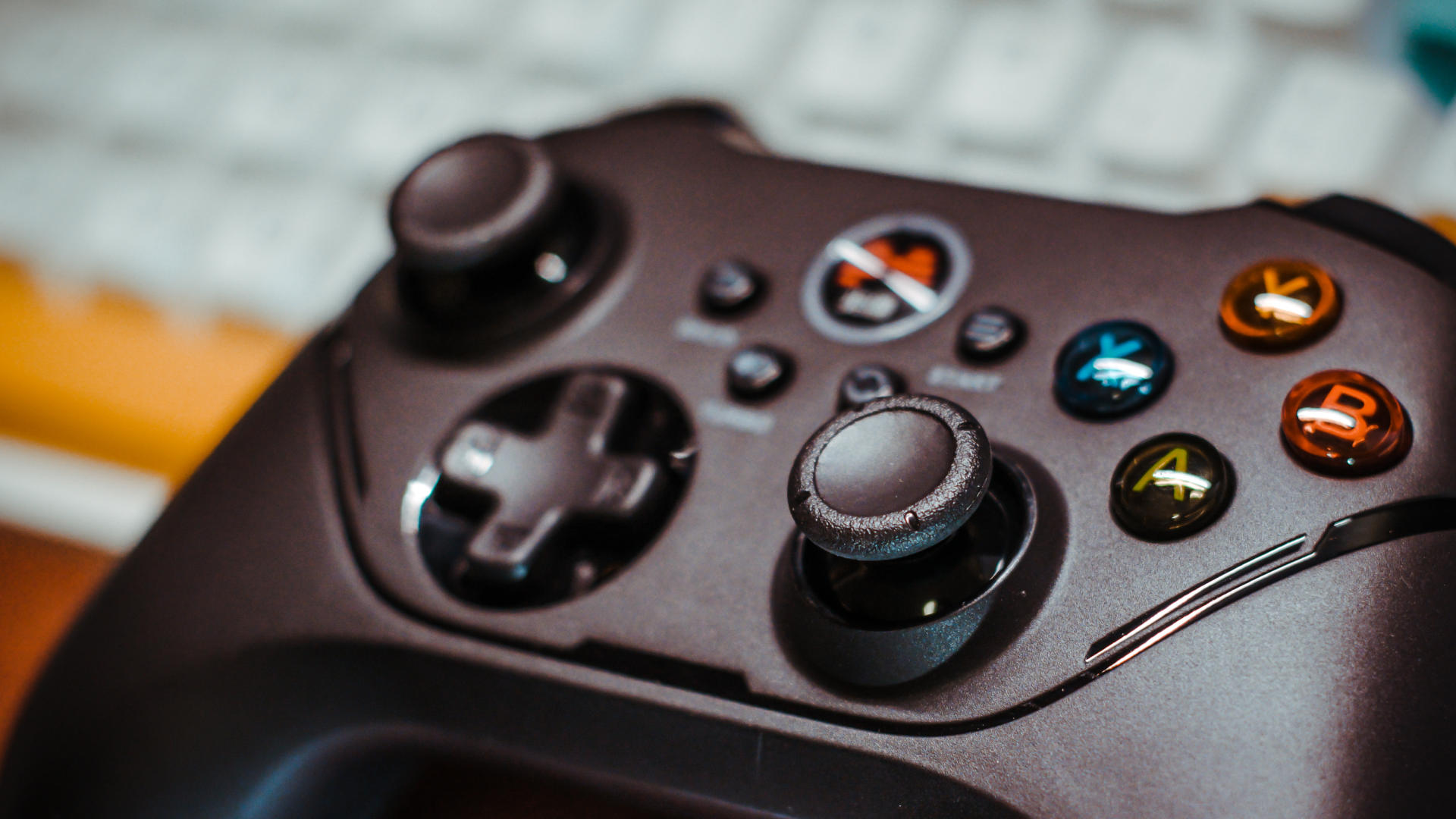 菜鸡游戏用100多的手柄,菜鸡游戏手柄哪个好用