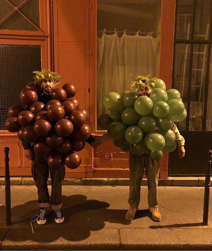 因为太穷，”乡下小伙”做的衣服口袋都没有，一言不合就关店种地