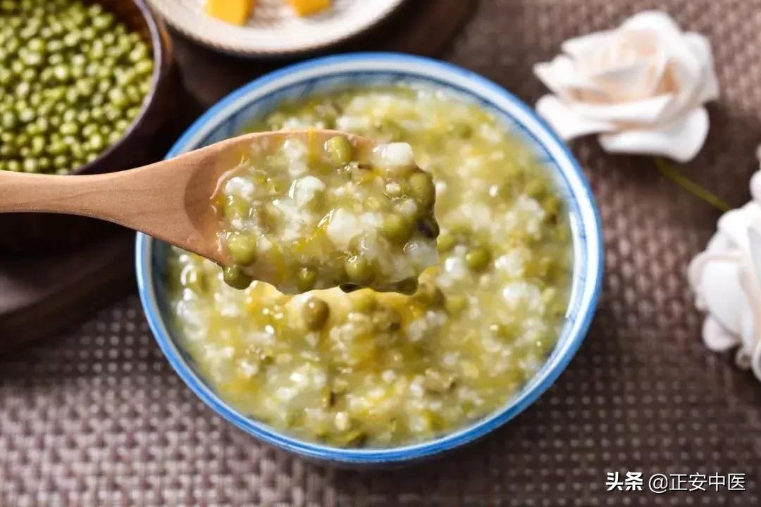 夏天睡眠质量差怎么解决,夏天有哪些食物可以助睡眠