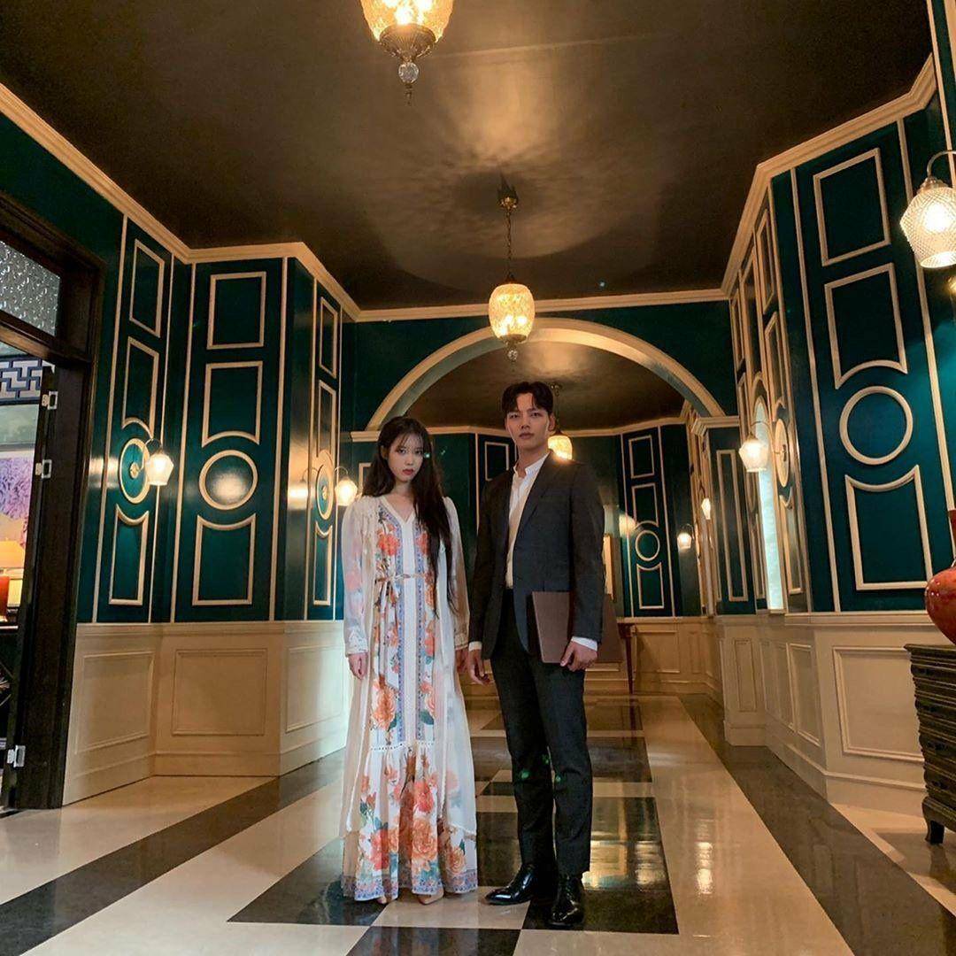 iu德鲁纳酒店换装,iu变装游戏视频