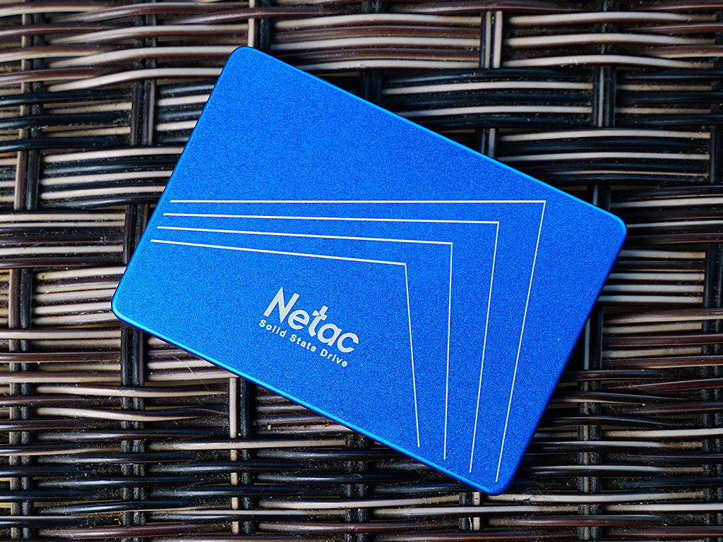 非固态硬盘玩游戏,不玩游戏240g固态硬盘够用吗