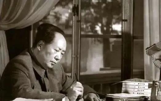 毛*东泽**晚年最爱看的字帖墨迹，有哪些？