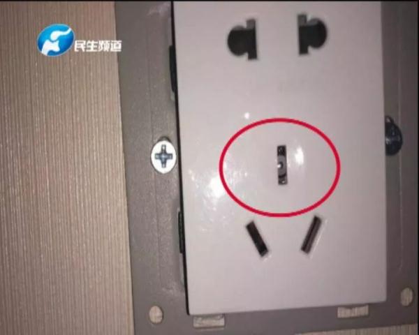 租客发现针孔摄像头,发现公寓有针孔摄像头房东倒霉吗