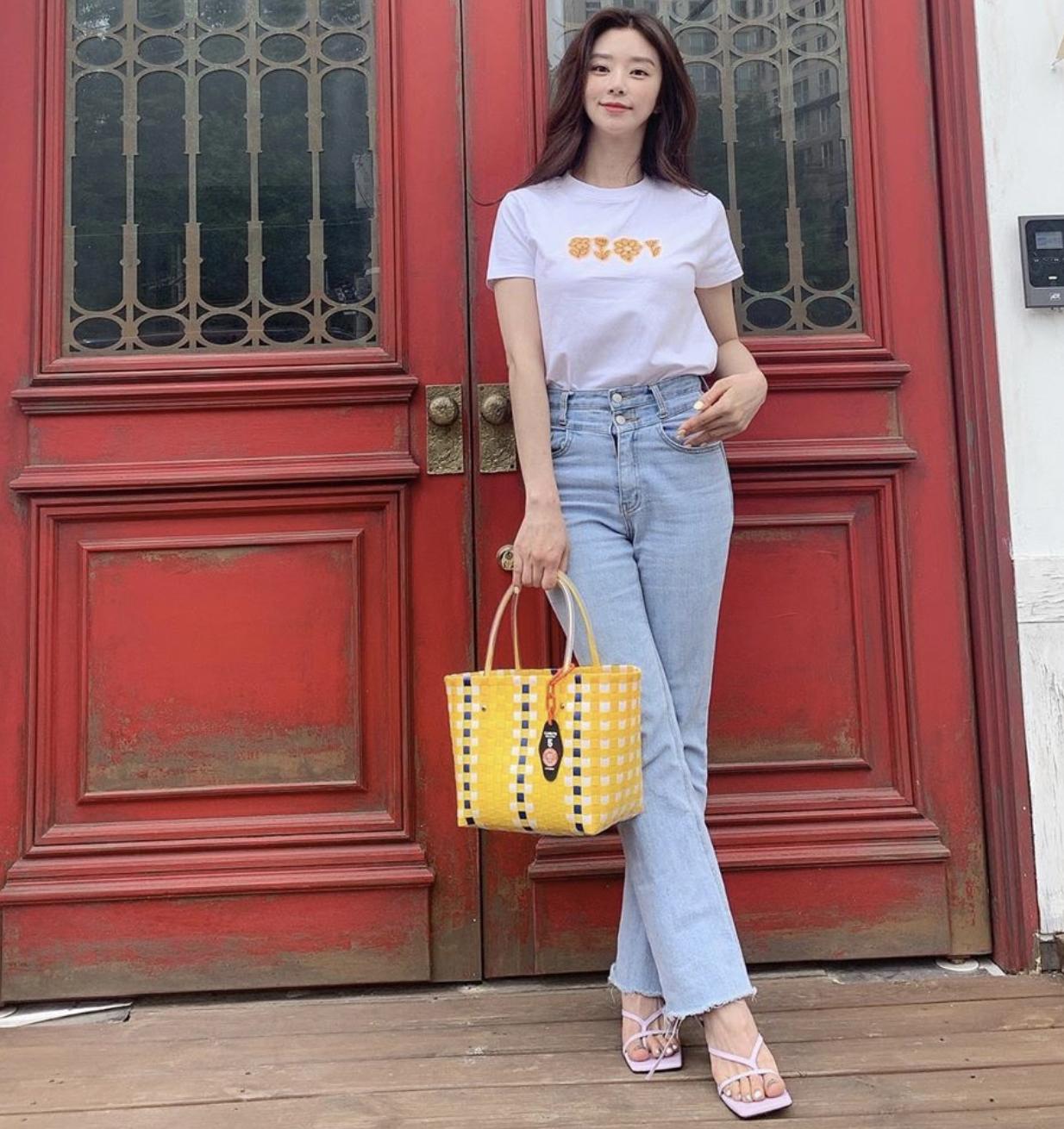 穿白色短袖如何不脏,穿白短袖配什么裤子