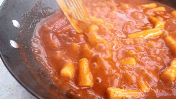 教你一道超好吃的炒年糕,如何做炒年糕又简单又好吃