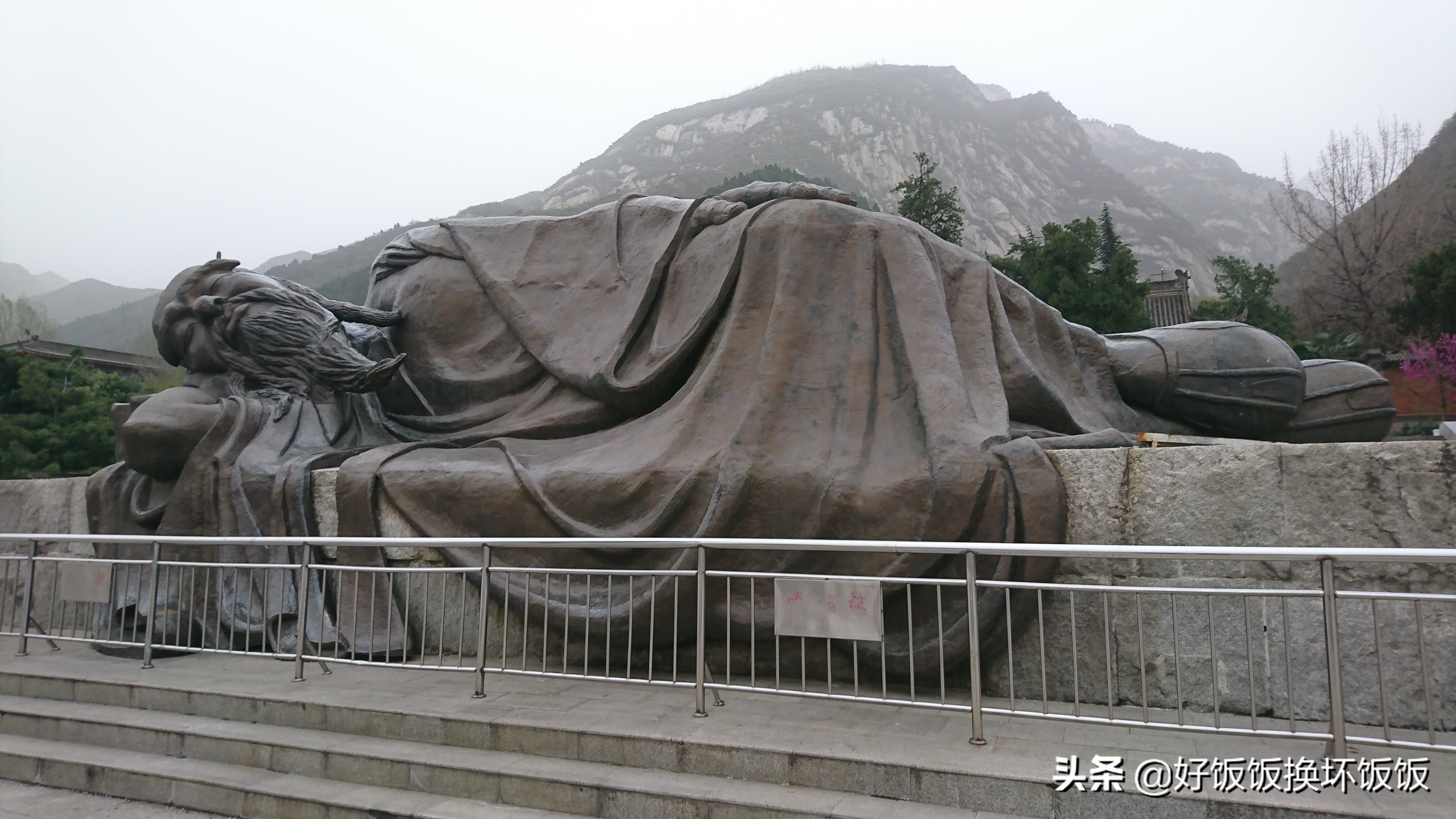 华山站到华山北峰怎么走,华山西峰到华山北峰山路怎样