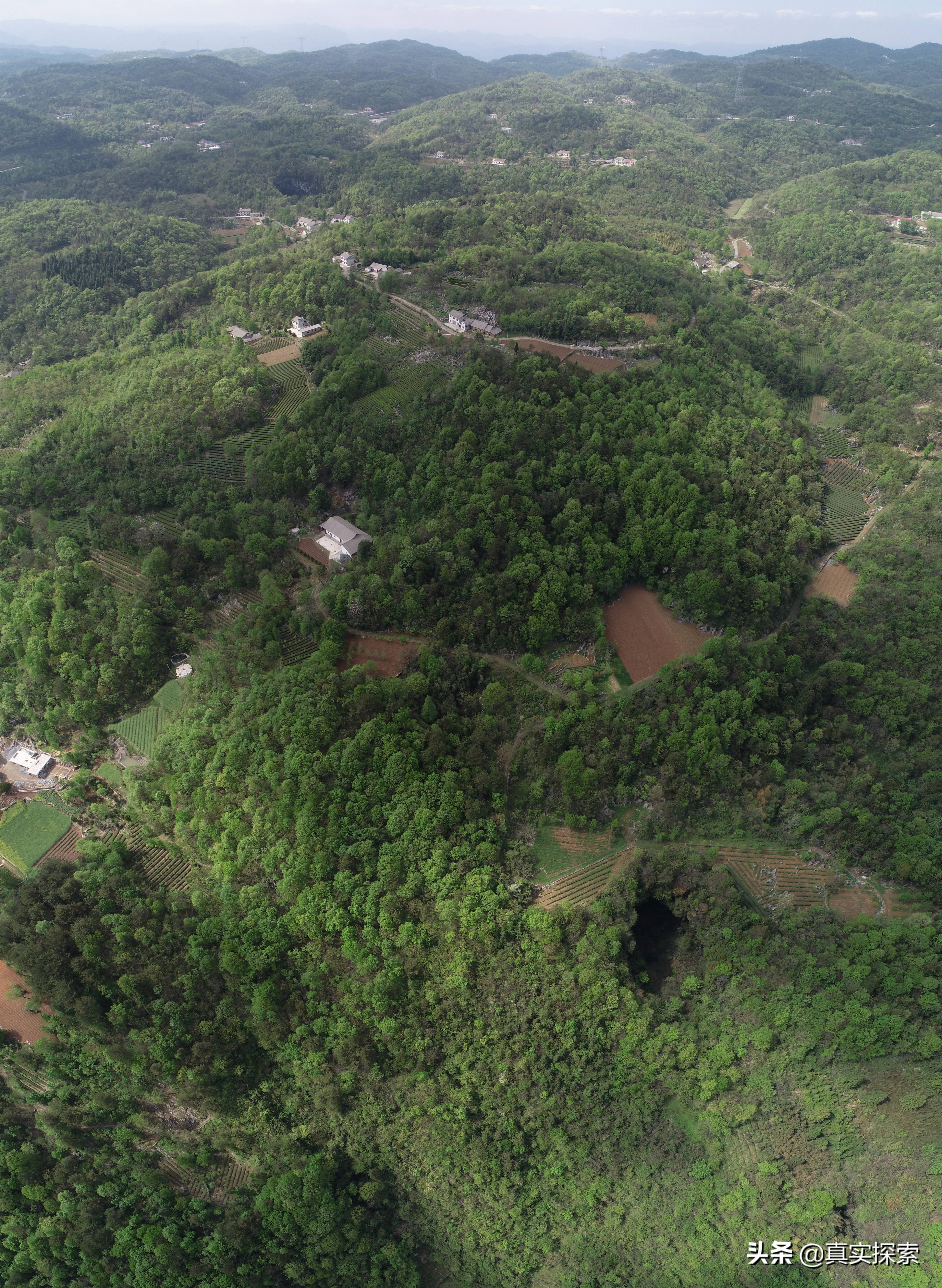 湖北天坑新发现神农架,湖北大山的神秘天坑