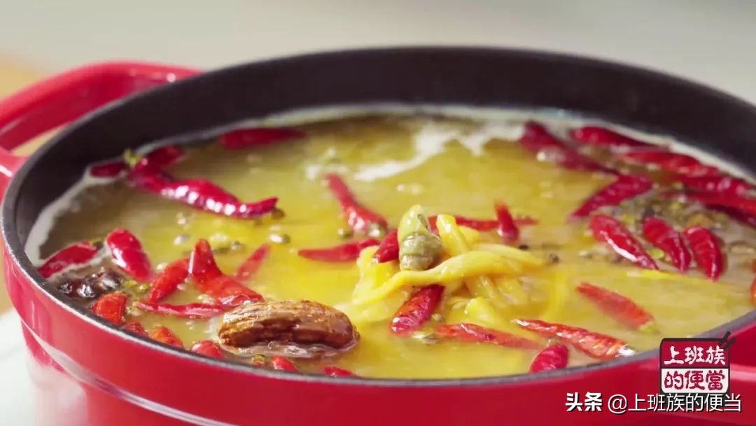 广西柳州螺蛳粉汤底是什么做的,螺蛳粉最简单做法懒人必备