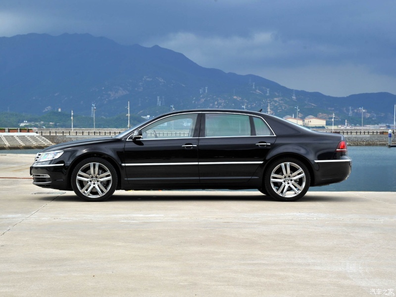 德累斯顿铜雕塑,德累斯顿的国宝级建筑