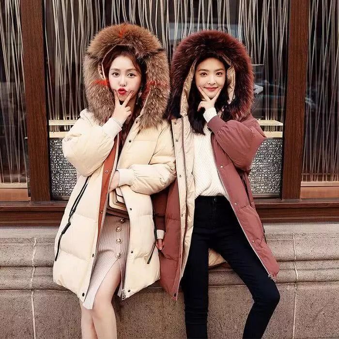 黑色短款面包服怎么搭配哈伦裤,条绒女款加绒哈伦裤配面包服