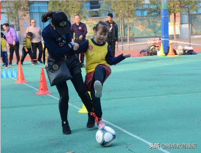 和两岁多宝宝来一场足球盛宴,亲子足球时刻