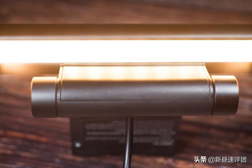 倍思沃可,倍思i沃克屏幕挂灯测评