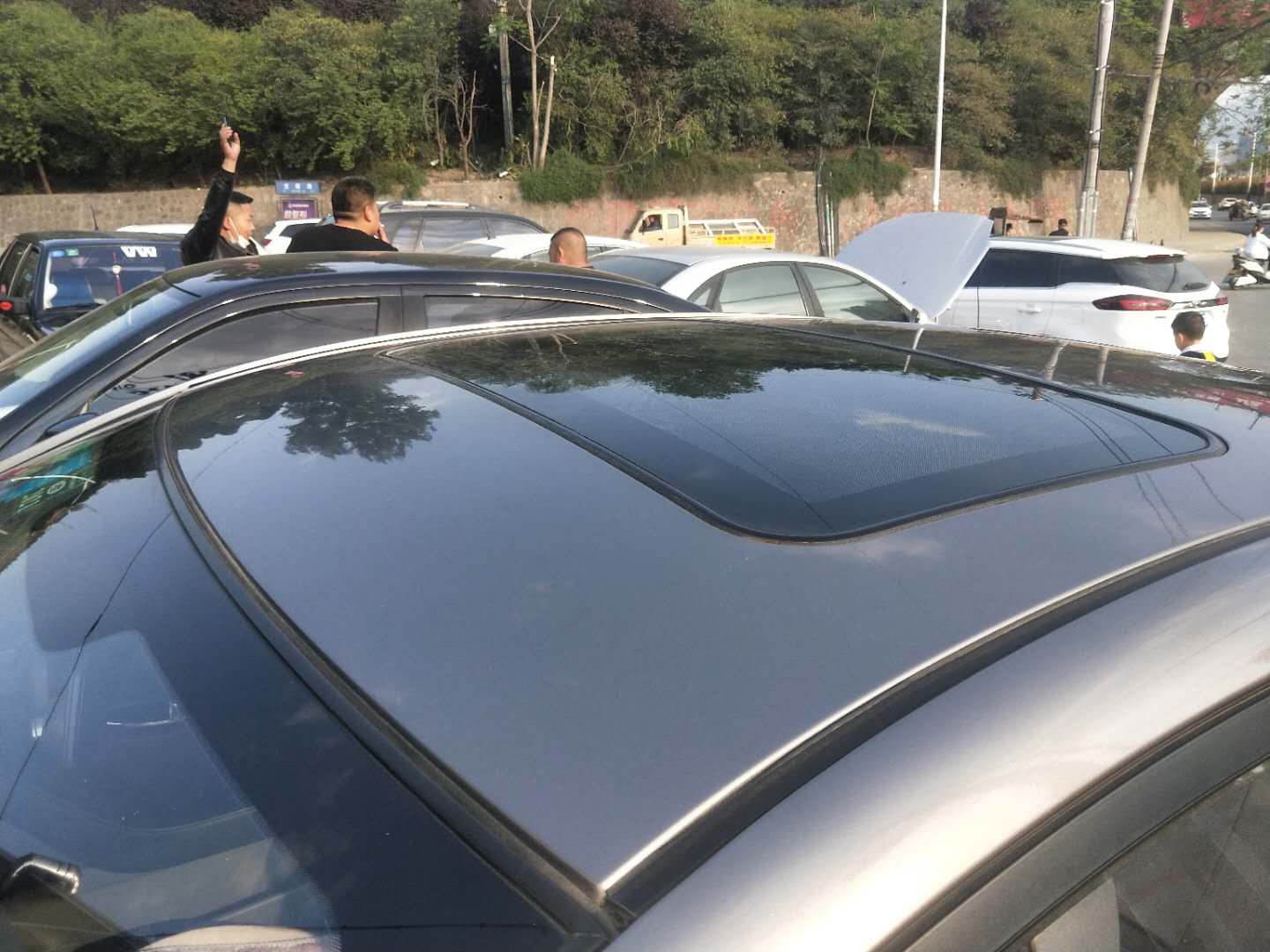 8年的二手车9万公里正常吗,现代悦动二手车10万公里