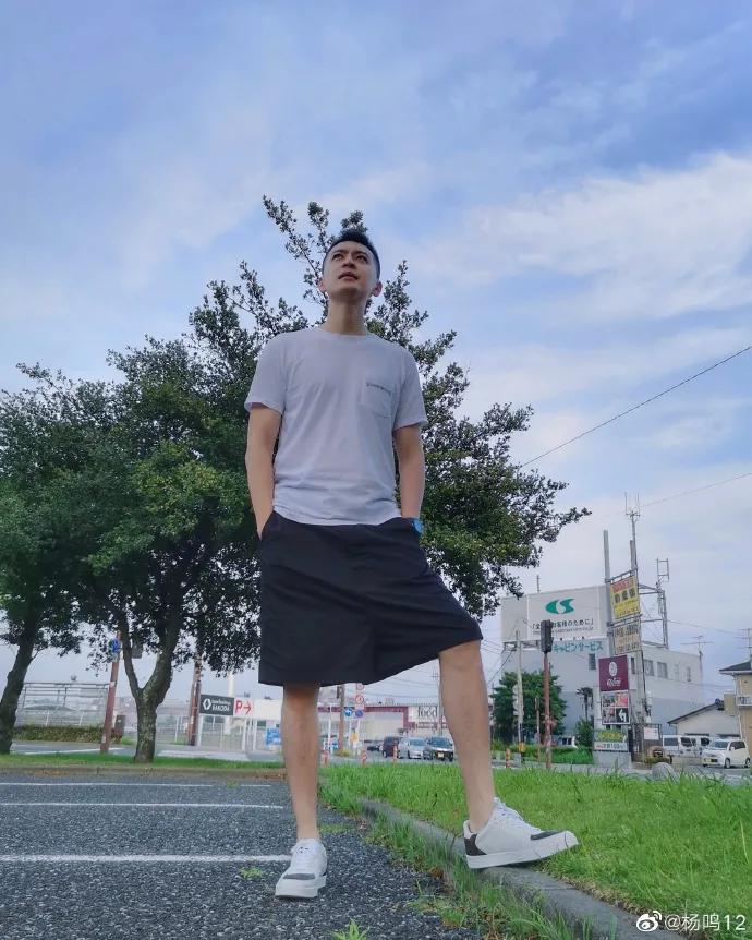 193cm体坛第一帅哥爆红，颜值惊艳：他要出道，男明星就哭吧