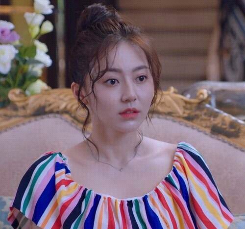 杨幂的公司签了好多有实力的美女,杨幂公司旗下的4位美女演员