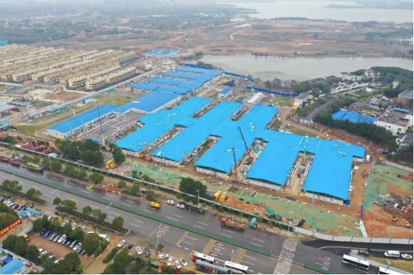 与时间赛跑与疫情较量,与疫情赛跑的中国