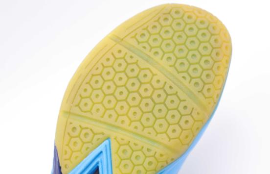 百元轻弹跑鞋性价比,500以内耐磨实战鞋推荐