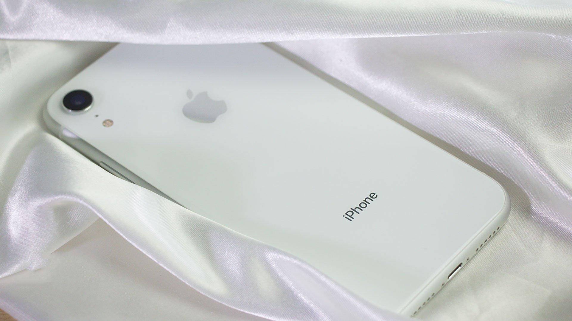 年度手机跳水王：iPhone这款“颜值小刚炮”直降1100，终于等到！