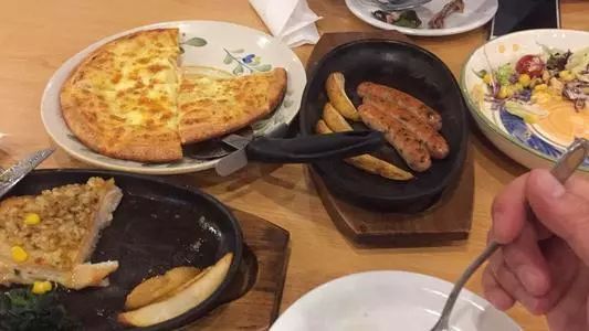 为什么萨莉亚外卖没有沙拉,萨莉亚算不算西餐