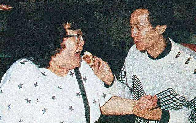 肥肥郑少秋郑欣宜,肥肥走后郑少秋管郑欣宜吗