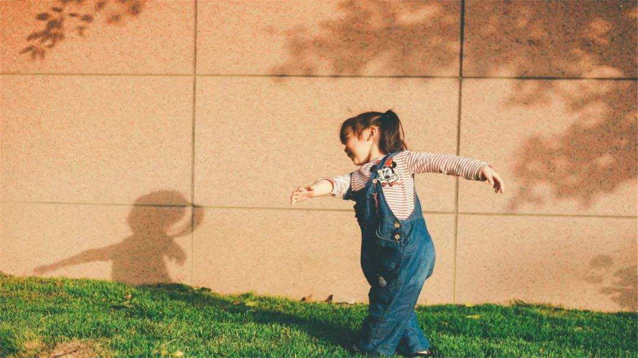 孩子被人说“丑”时，家长可巧用“翁戈玛丽”效应，疏导心理健康