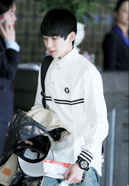 王源剪寸头感受,王源伯克利板寸