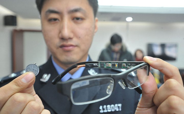 作弊耳机米粒大小没什么稀奇的，这都是作弊界的常规操作了