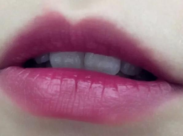 哪款口红显白又好用又持久,秋天好看显白的口红